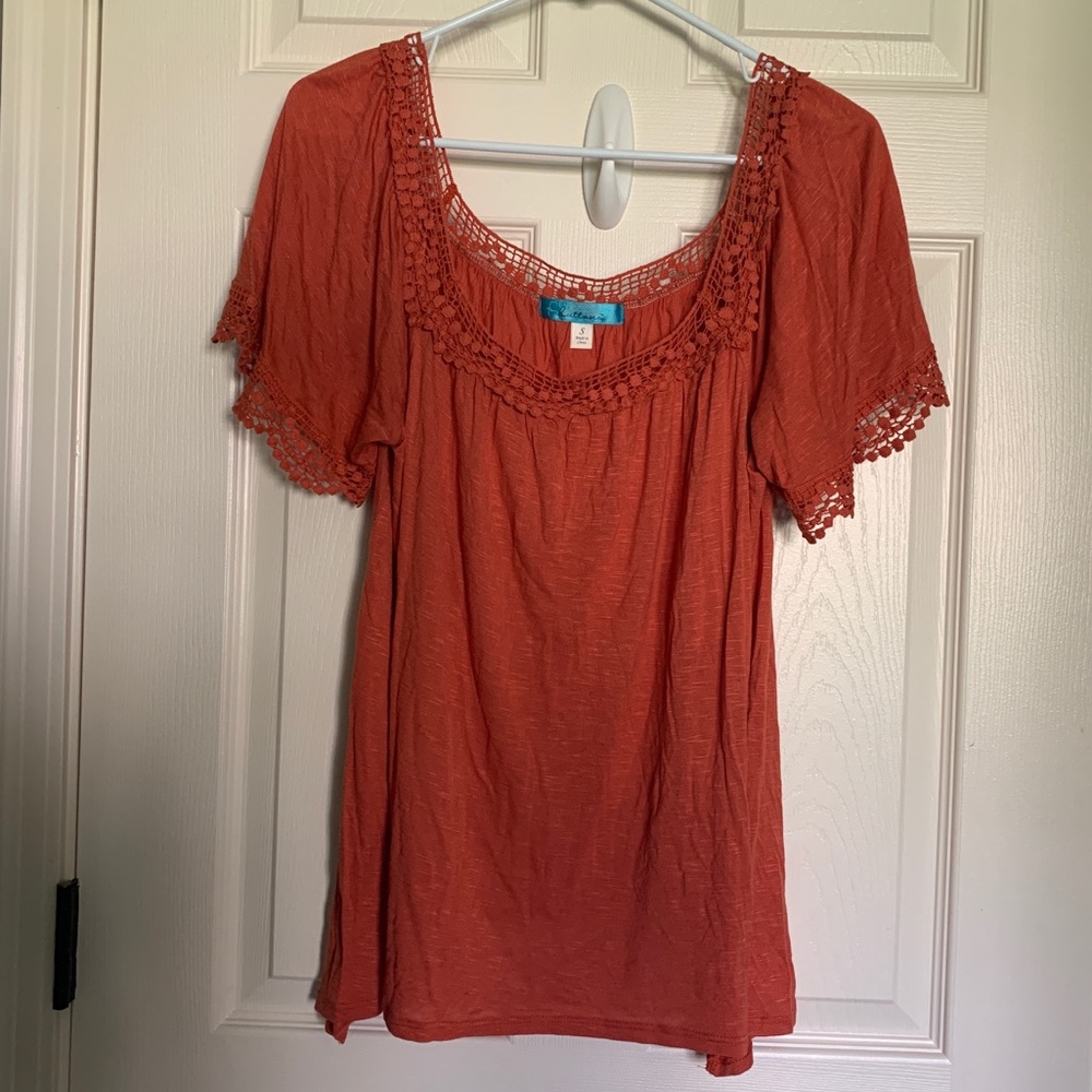 francesca’s lace trim blouse